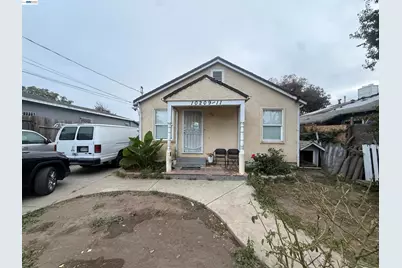 10209 & 10211 Pippin St, Oakland, CA 94603 - Photo 1