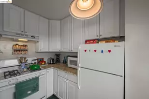 2000 Clinton Ave, Alameda, CA 94501 - Photo 7