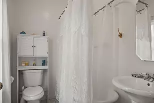 2000 Clinton Ave, Alameda, CA 94501 - Photo 13