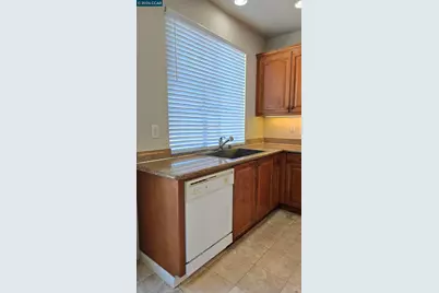 1092 Gardenia Ln, Concord, CA 94520 - Photo 5