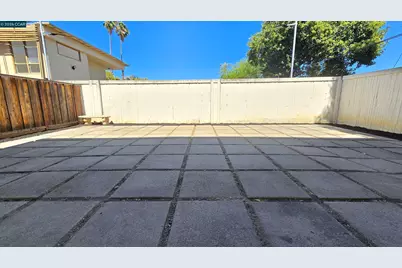 1092 Gardenia Ln, Concord, CA 94520 - Photo 33