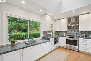 29 Eastwood Ct, Oakland, CA 94611 - Photo 7