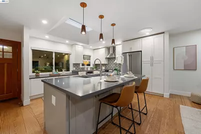 29 Eastwood Ct, Oakland, CA 94611 - Photo 45