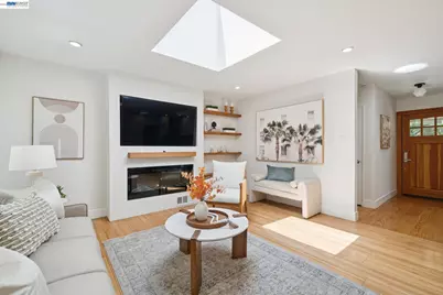 29 Eastwood Ct, Oakland, CA 94611 - Photo 9