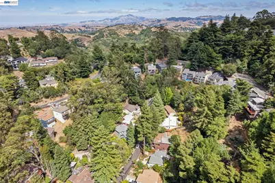 29 Eastwood Ct, Oakland, CA 94611 - Photo 57