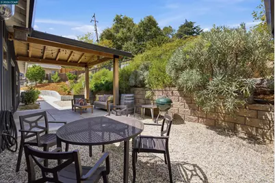 450 Little Rd, Pleasant Hill, CA 94523 - Photo 23