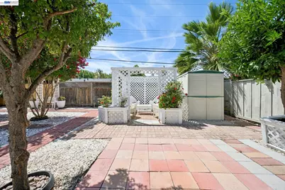 8231 Cardiff Dr, Dublin, CA 94568 - Photo 37