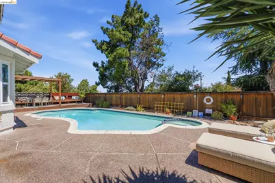 2137 Pheasant Dr, Hercules, CA 94547 - Photo 65