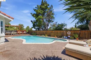 2137 Pheasant Dr, Hercules, CA 94547 - Photo 65