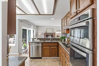 2137 Pheasant Dr, Hercules, CA 94547 - Photo 33