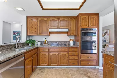 2137 Pheasant Dr, Hercules, CA 94547 - Photo 31