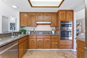 2137 Pheasant Dr, Hercules, CA 94547 - Photo 31