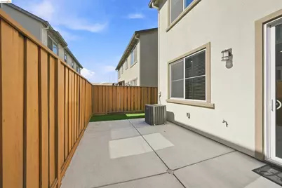 59 Autumn Ln, Pittsburg, CA 94565 - Photo 29