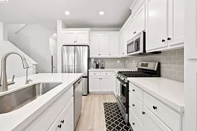 59 Autumn Ln, Pittsburg, CA 94565 - Photo 9