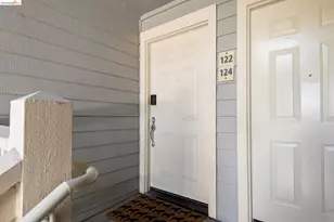 122 Lakeshore Ct, Richmond, CA 94804 - Photo 29