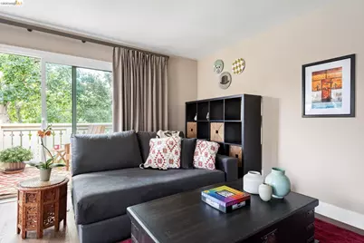 122 Lakeshore Ct, Richmond, CA 94804 - Photo 3