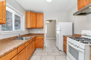 2605 Prentiss Pl, Oakland, CA 94601 - Photo 7
