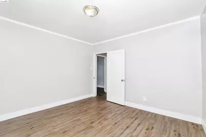 2605 Prentiss Pl, Oakland, CA 94601 - Photo 11