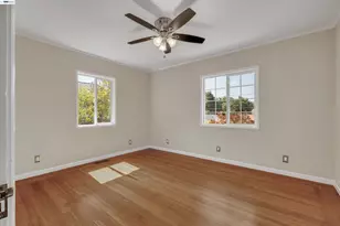 7538 Circle Hill Dr, Oakland, CA 94605 - Photo 15