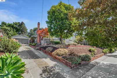 7538 Circle Hill Dr, Oakland, CA 94605 - Photo 41