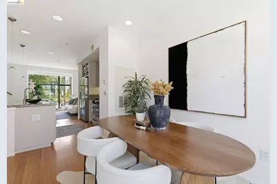 187 City Limits Cir, Oakland, CA 94608 - Photo 9