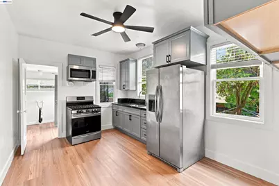 6414 Herzog St, Oakland, CA 94608 - Photo 19