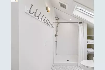 2739 10th Ave, Oakland, CA 94606 - Photo 21