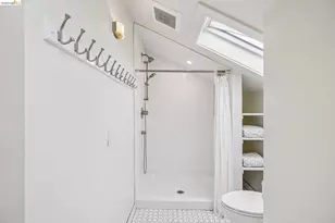 2739 10th Ave, Oakland, CA 94606 - Photo 21
