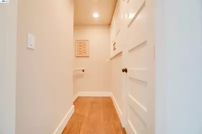 5323 Miles Ave, Oakland, CA 94618 - Photo 13