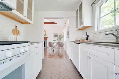 5323 Miles Ave, Oakland, CA 94618 - Photo 5
