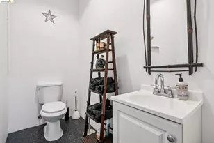 958 28th St, Oakland, CA 94608 - Photo 25
