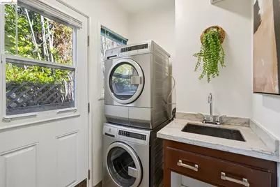 1152 Francisco St, Berkeley, CA 94702 - Photo 59