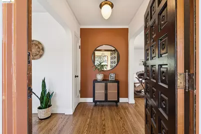 1322 Stannage Ave, Berkeley, CA 94702 - Photo 3