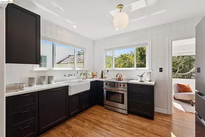 1322 Stannage Ave, Berkeley, CA 94702 - Photo 11