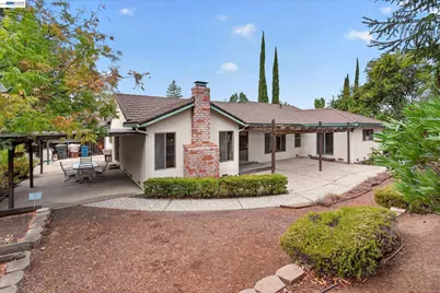 1152 Easley Dr, Clayton, CA 94517 - Photo 31