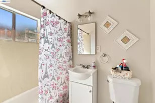 1451 Linfield Ln, Hayward, CA 94545 - Photo 25
