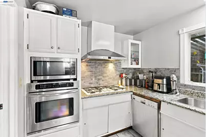 1451 Linfield Ln, Hayward, CA 94545 - Photo 13