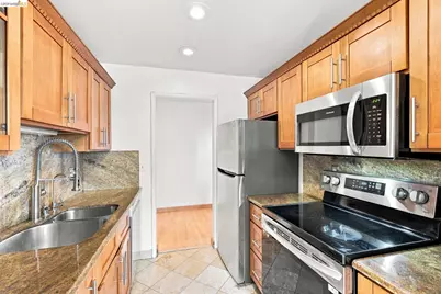 3 Commodore #158, Emeryville, CA 94608 - Photo 17