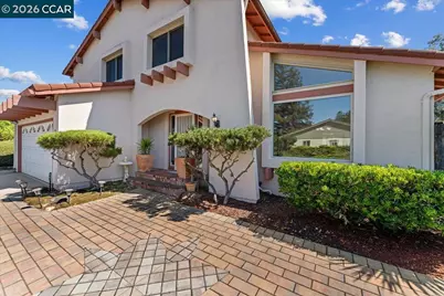 124 Chestnut Dr, Hercules, CA 94547 - Photo 3