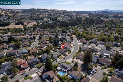 124 Chestnut Dr, Hercules, CA 94547 - Photo 57