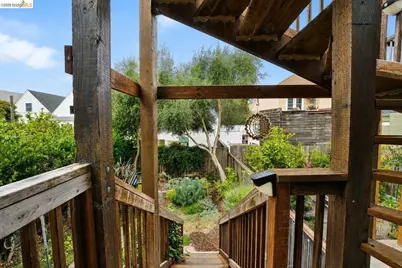 856 York Street, San Francisco, CA 94110 - Photo 23