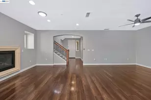 724 Topiary Ln, Mountain House, CA 95391 - Photo 11
