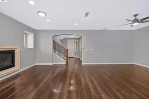 724 Topiary Ln, Mountain House, CA 95391 - Photo 3