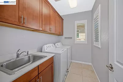 724 Topiary Ln, Mountain House, CA 95391 - Photo 29