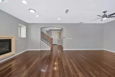 724 Topiary Ln, Mountain House, CA 95391 - Photo 7