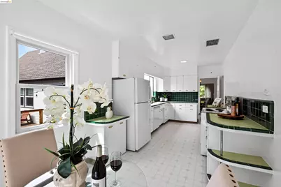 3996 Oakmore Rd, Oakland, CA 94602 - Photo 17