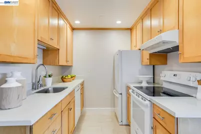 1458 Hudson Street #107, Redwood City, CA 94523 - Photo 3