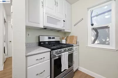 1526 Parkwood Pl, Concord, CA 94521 - Photo 17