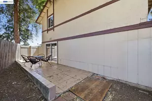 1526 Parkwood Pl, Concord, CA 94521 - Photo 33