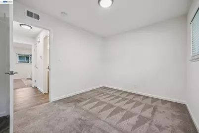 8110 Arroyo Dr, Pleasanton, CA 94588 - Photo 25